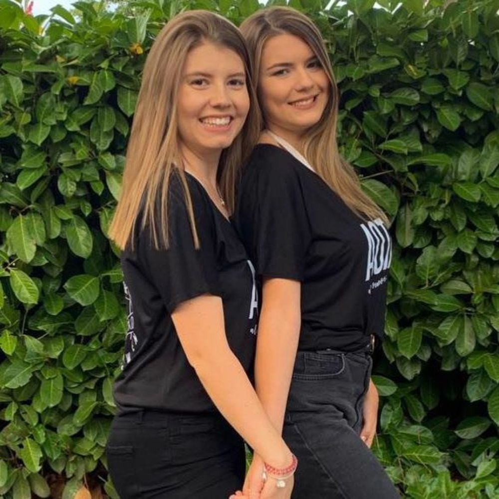 Meet your Posher, Julia